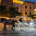 Secret Garden Krakow - Wonderful City Centre Apartment - Ground Floor - Quiet Location
